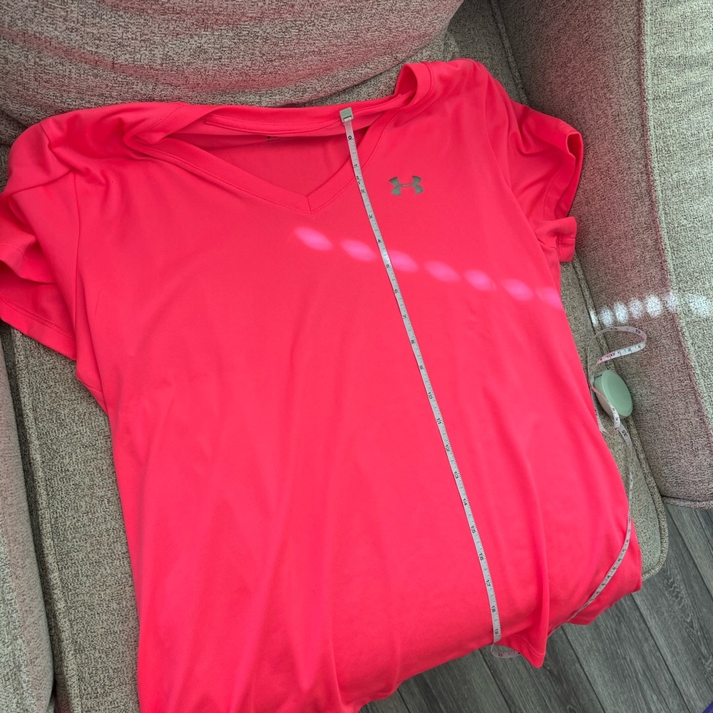 Pink under armour shirt xl